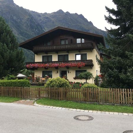 Landhaus Kuen Хубен Екстериор снимка